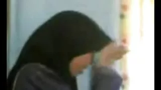 朱莉婭用尼龍連褲襪的腳甩掉了她的陰莖