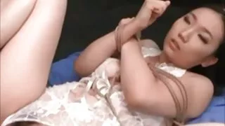 女朋友吸了雞巴，並在嘴裡暨