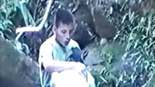 Ricky Sixs帶著大胸部驅動一個strapon