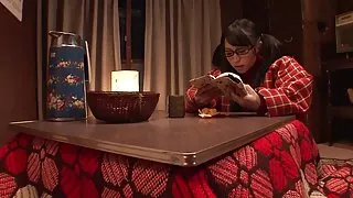 訪客支付與酒保的飲料實物支付