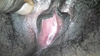 俄羅斯學生舉辦了一場充滿性狂歡的派對
