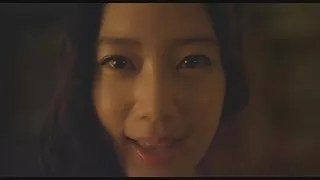 黑婊子恍惚種植在一個白人女性的蛋上
