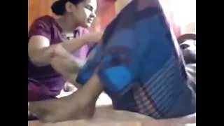 極光亂搞性愛機器並猛烈地結束